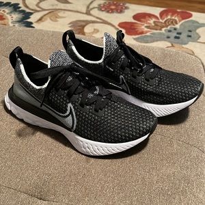 Nike Infinity React sneakers